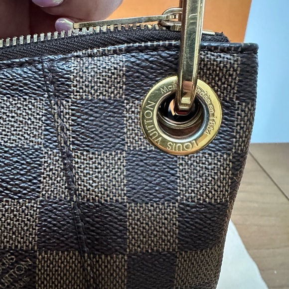 Louis Vuitton Damier Ebene South Bank Besace - Picture 5 of 16